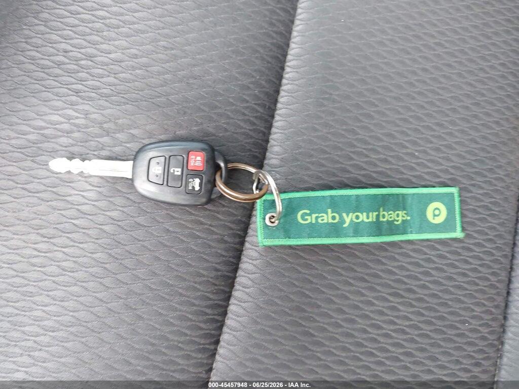 5YFBURHE8KP871335 2019 TOYOTA COROLLA photo no. 11