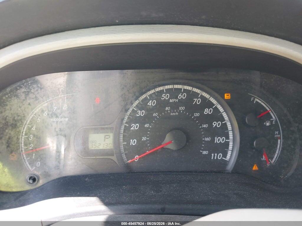 5TDKK3DC6BS042679 2011 TOYOTA SIENNA photo no. 7