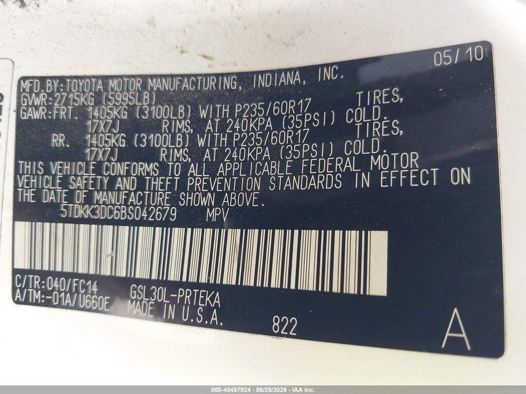 5TDKK3DC6BS042679 2011 TOYOTA SIENNA photo no. 9