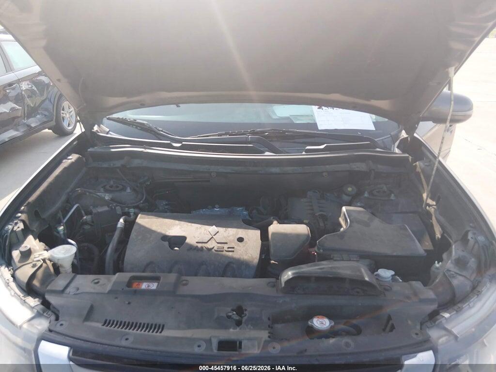 JA4AD3A36GZ015332 2016 MITSUBISHI OUTLANDER photo no. 10