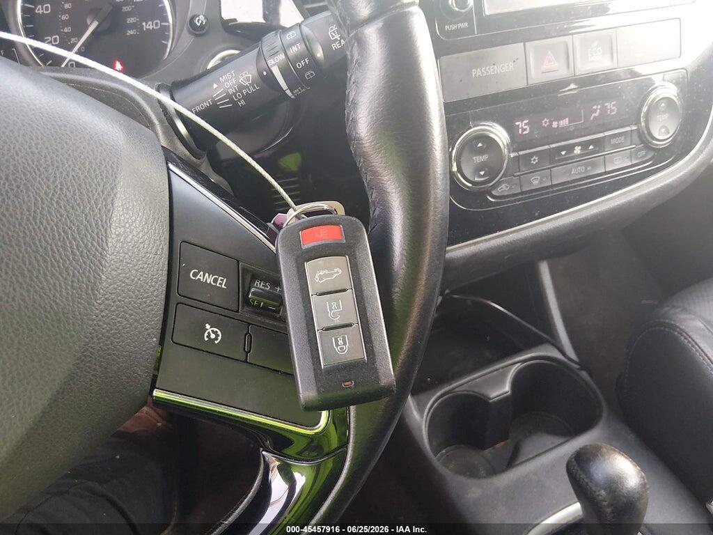 JA4AD3A36GZ015332 2016 MITSUBISHI OUTLANDER photo no. 11