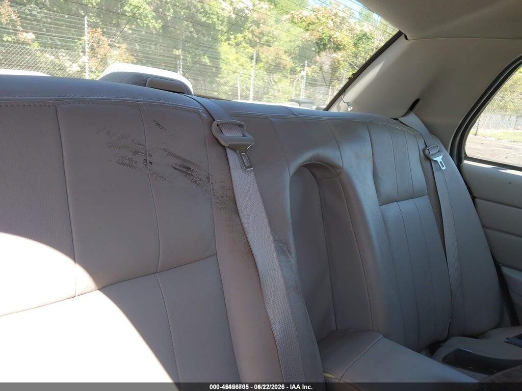 2FABP7EV7BX174675 2011 FORD CROWN VICTORIA photo no. 8