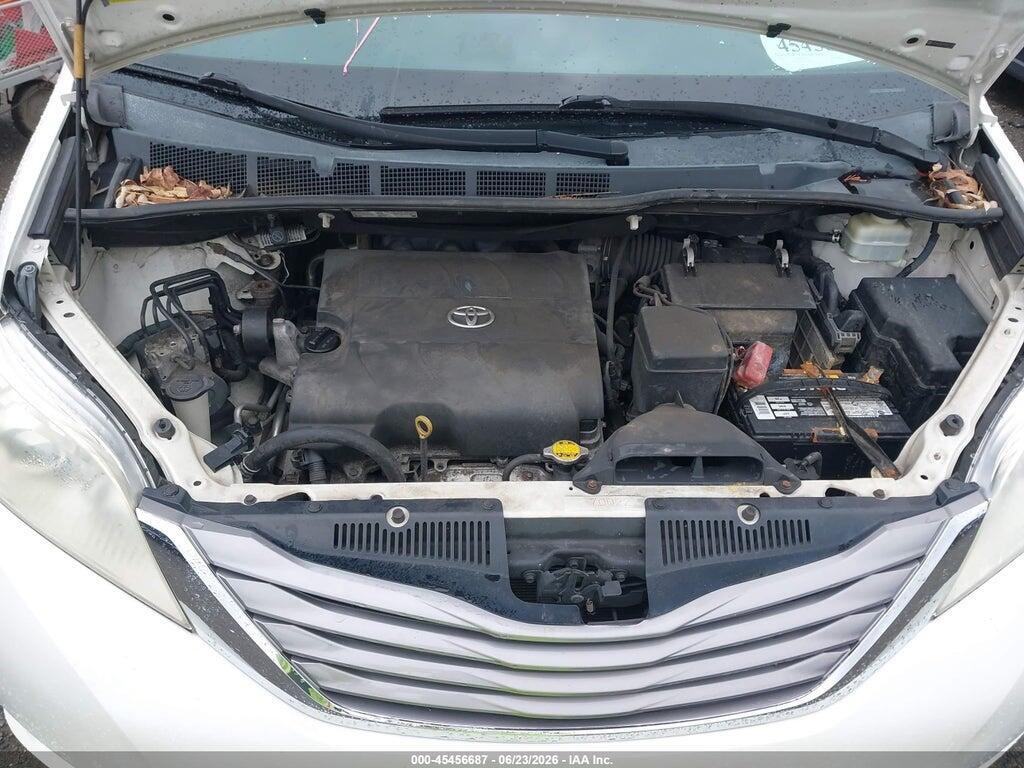 5TDYK3DC8FS643768 2015 TOYOTA SIENNA photo no. 10