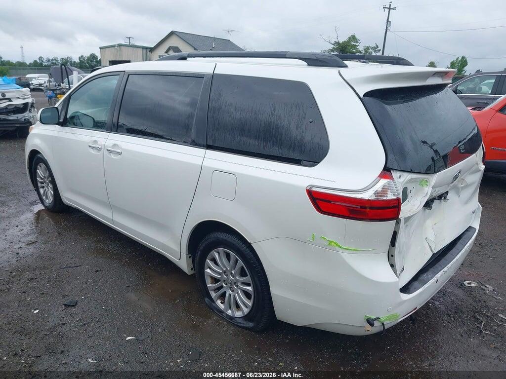 5TDYK3DC8FS643768 2015 TOYOTA SIENNA photo no. 3