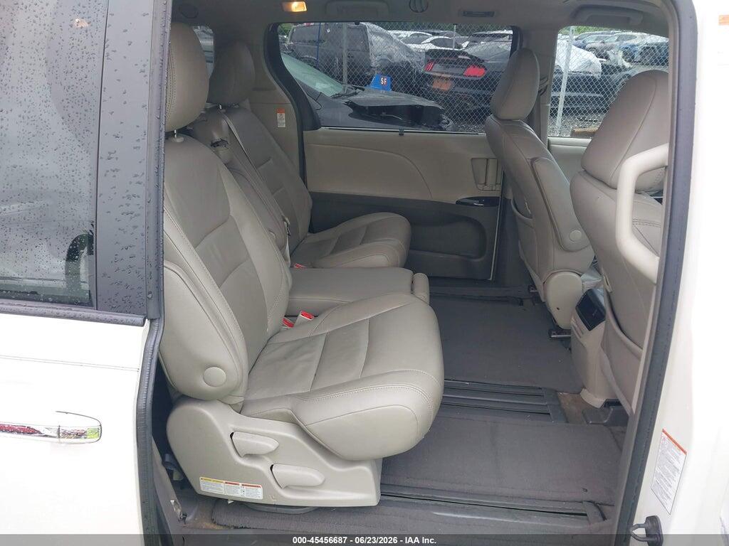 5TDYK3DC8FS643768 2015 TOYOTA SIENNA photo no. 8
