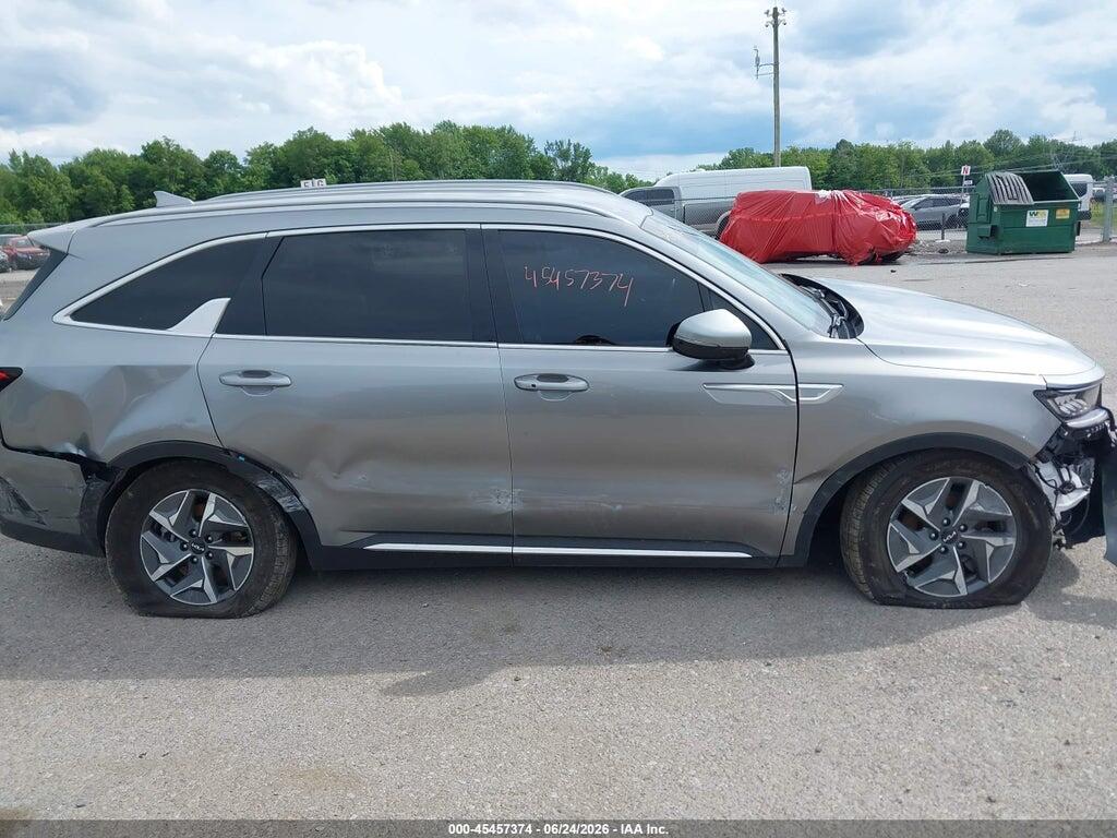 KNDRG4LGXN5102788 2022 KIA SORENTO HYBRID photo no. 6