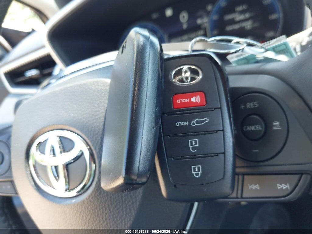 7MUDAABGXTV155256 2026 TOYOTA COROLLA CROSS photo no. 11