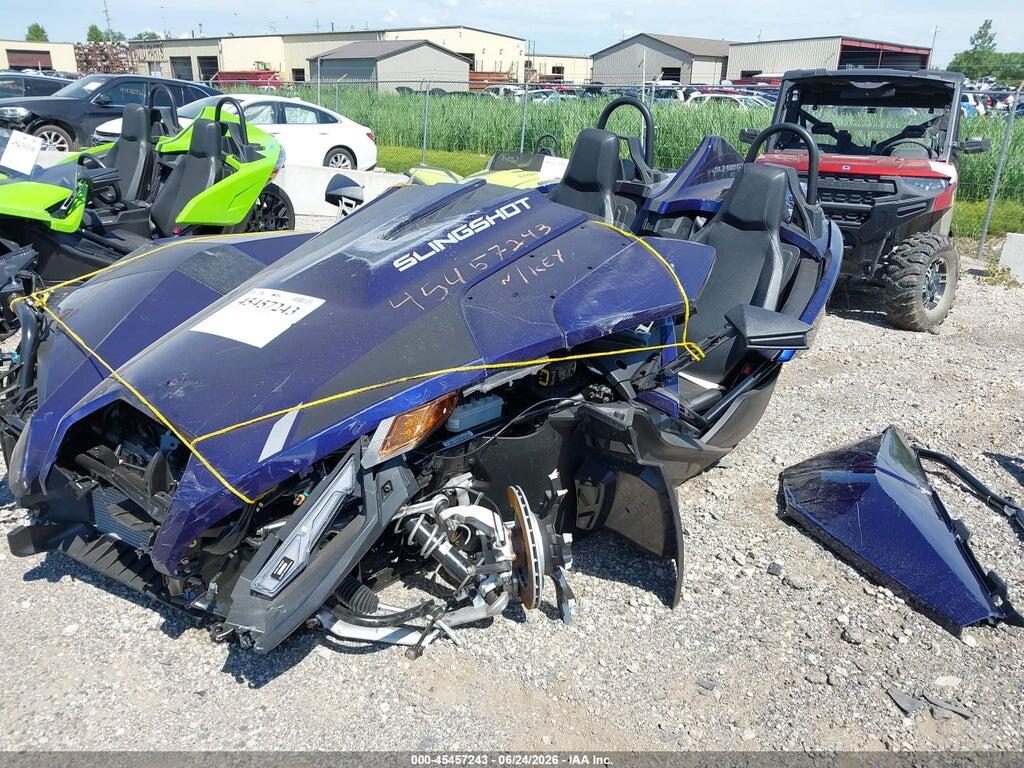 57XAAPHD1R8163523 2024 POLARIS SLINGSHOT photo no. 2