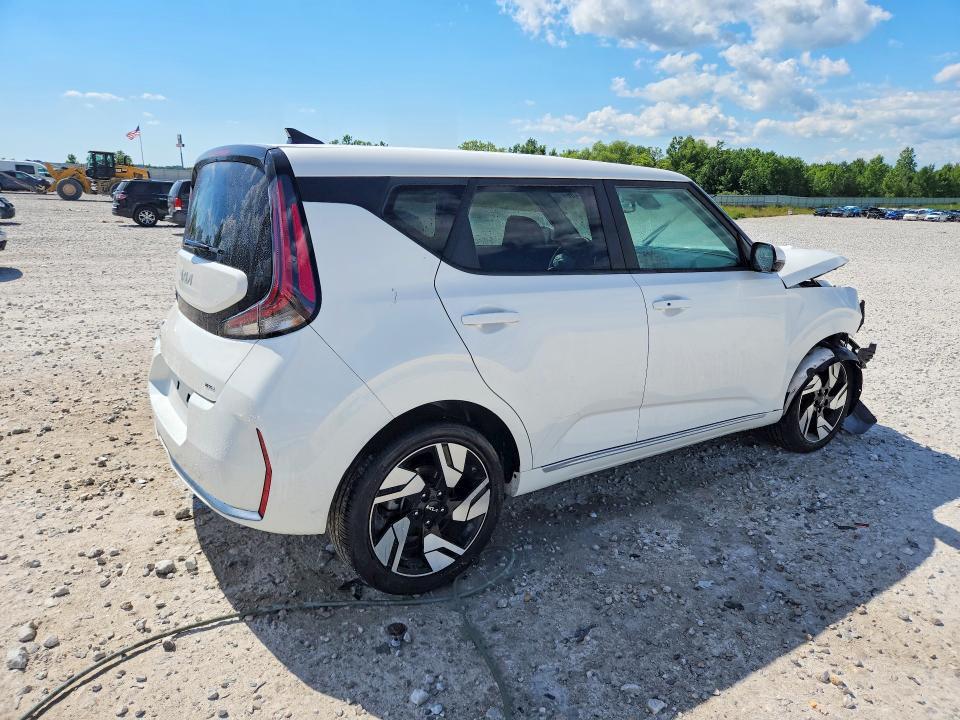 2024 KIA SOUL GT LINE — Фото 3 из 13