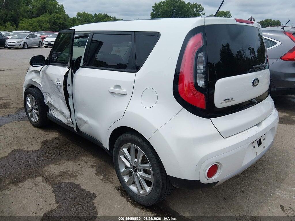 KNDJP3A57H7413001 2017 KIA SOUL photo no. 3