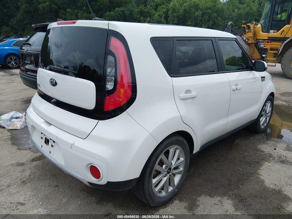 KNDJP3A57H7413001 2017 KIA SOUL photo no. 4
