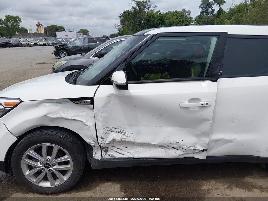 KNDJP3A57H7413001 2017 KIA SOUL photo no. 6
