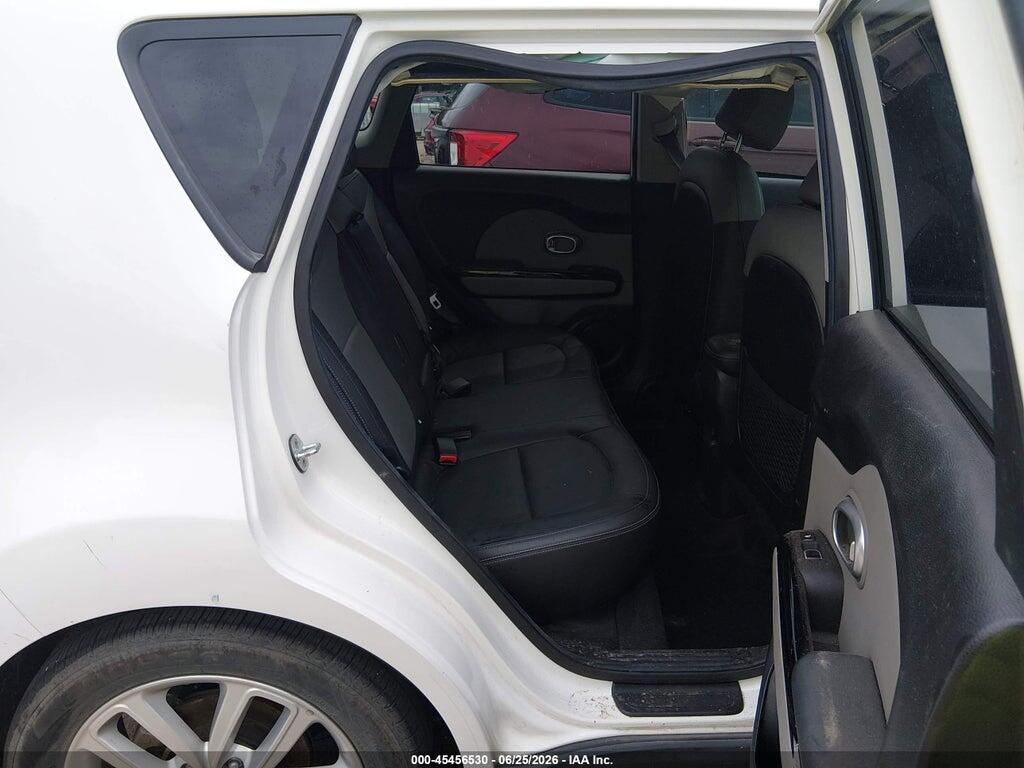 KNDJP3A57H7413001 2017 KIA SOUL photo no. 8