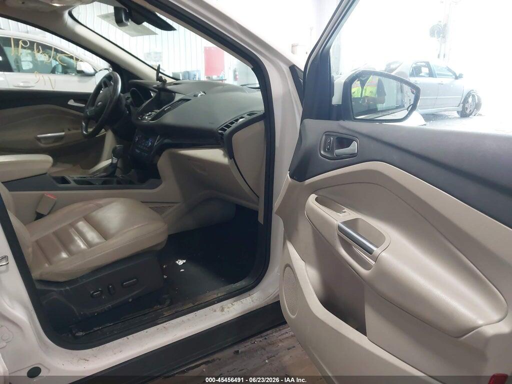 1FMCU0JD5HUC48084 2017 FORD ESCAPE photo no. 5