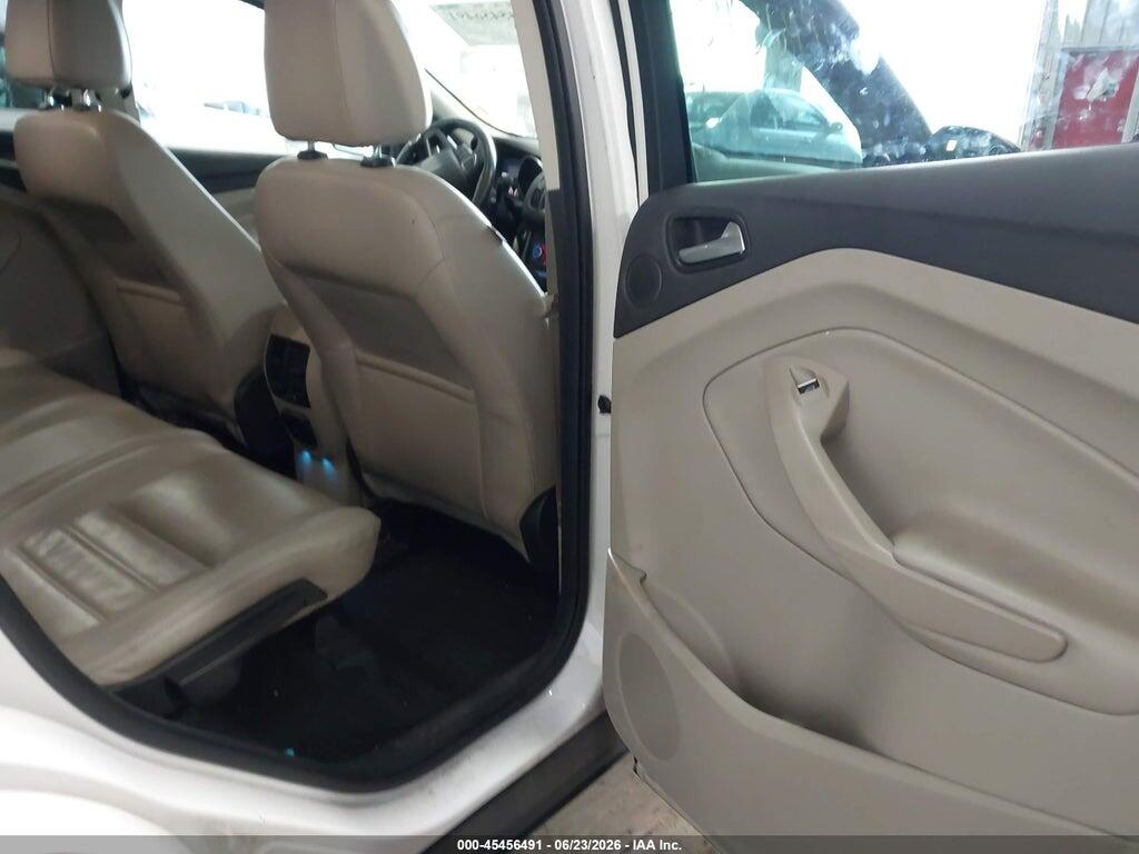 1FMCU0JD5HUC48084 2017 FORD ESCAPE photo no. 8