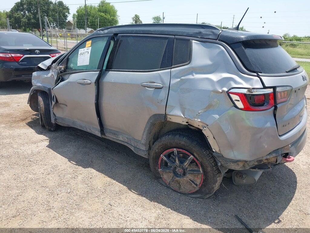 3C4NJDDB8KT795276 2019 JEEP COMPASS photo no. 3