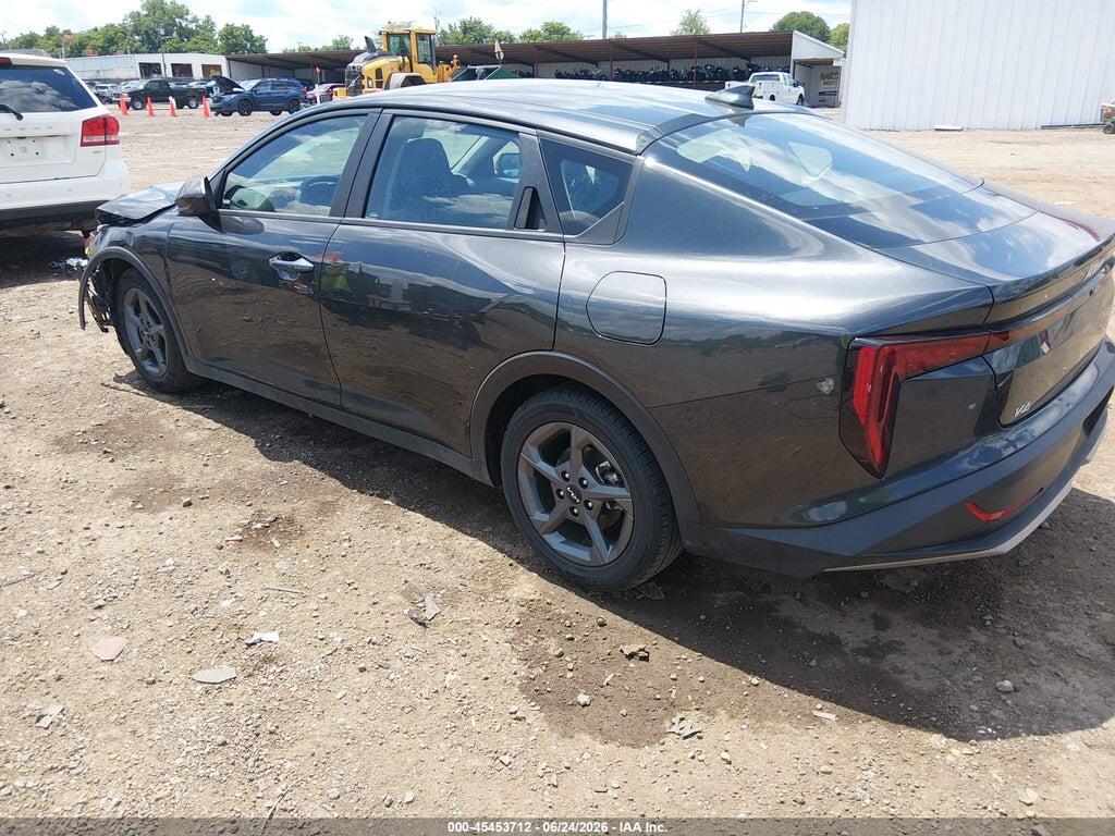 3KPFT4DE2SE109939 2025 KIA K4 photo no. 3