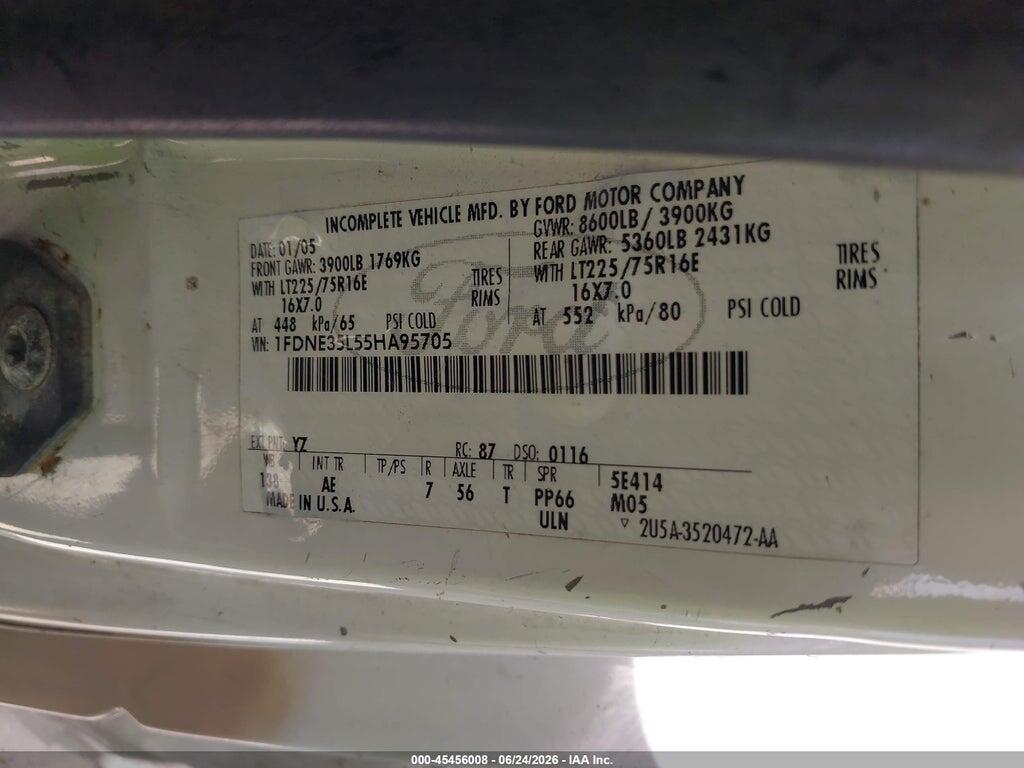 1FDNE35L55HA95705 2005 FORD E-350 CUTAWAY photo no. 9