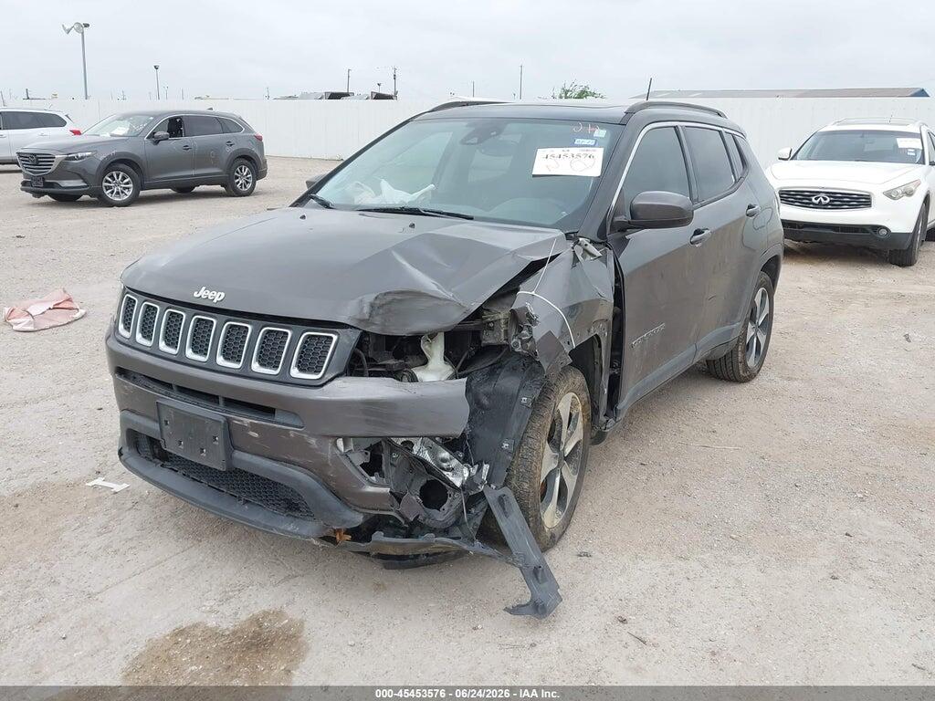 3C4NJCBB8JT125433 2018 JEEP COMPASS photo no. 2