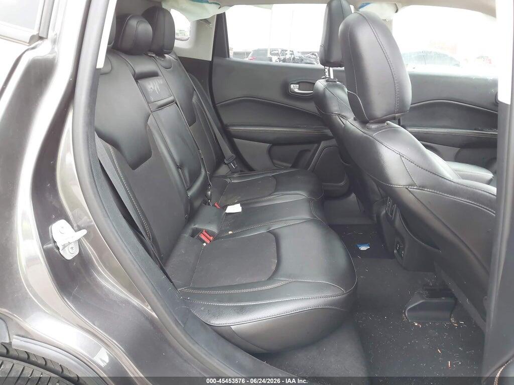 3C4NJCBB8JT125433 2018 JEEP COMPASS photo no. 8