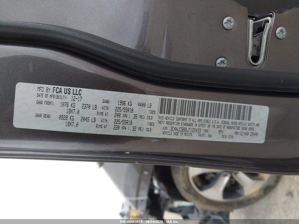 3C4NJCBB8JT125433 2018 JEEP COMPASS photo no. 9