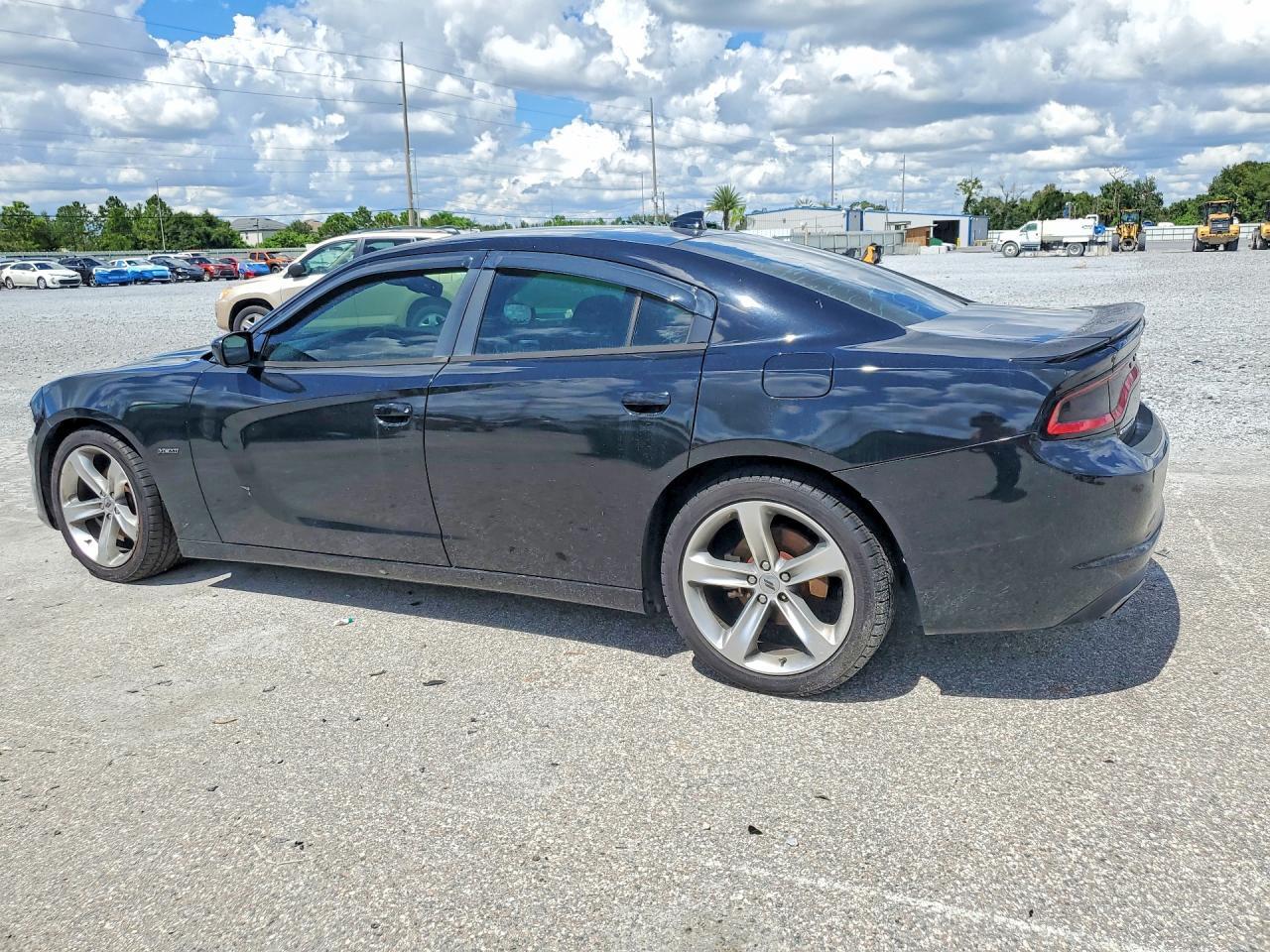 2017 DODGE CHARGER R/T — Фото 2 из 12