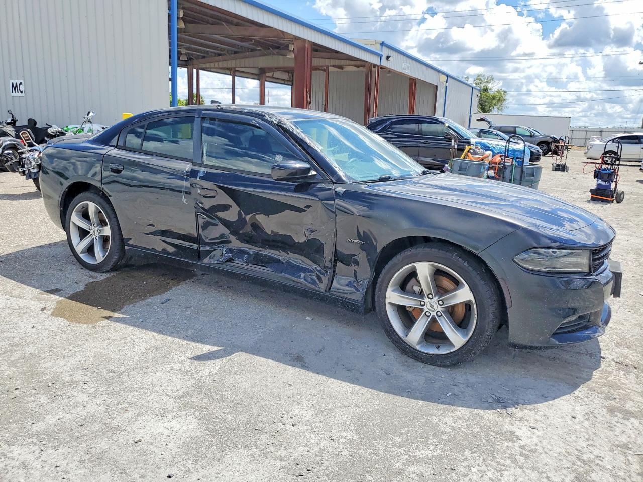 2017 DODGE CHARGER R/T — Фото 4 из 12