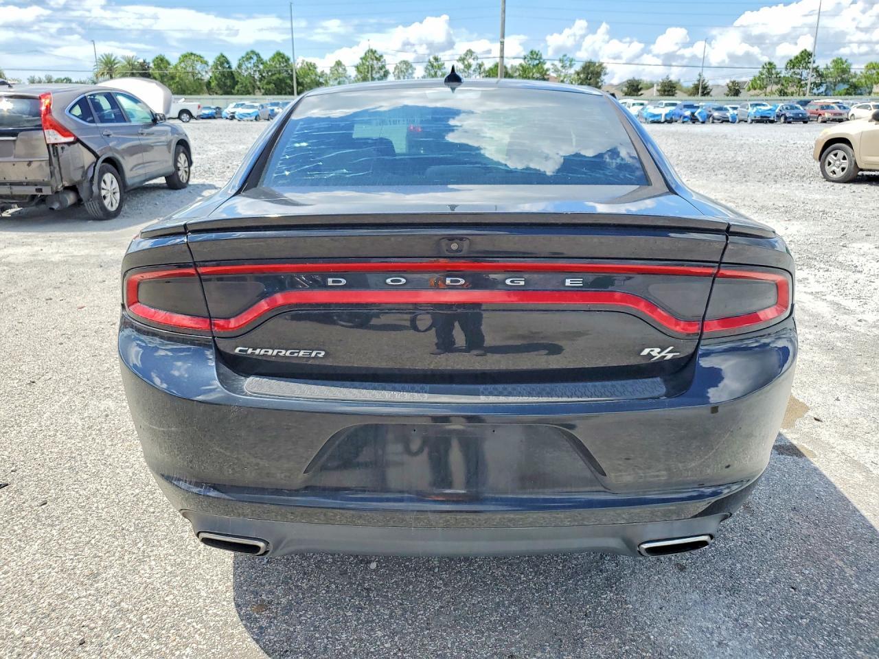 2017 DODGE CHARGER R/T — Фото 6 из 12