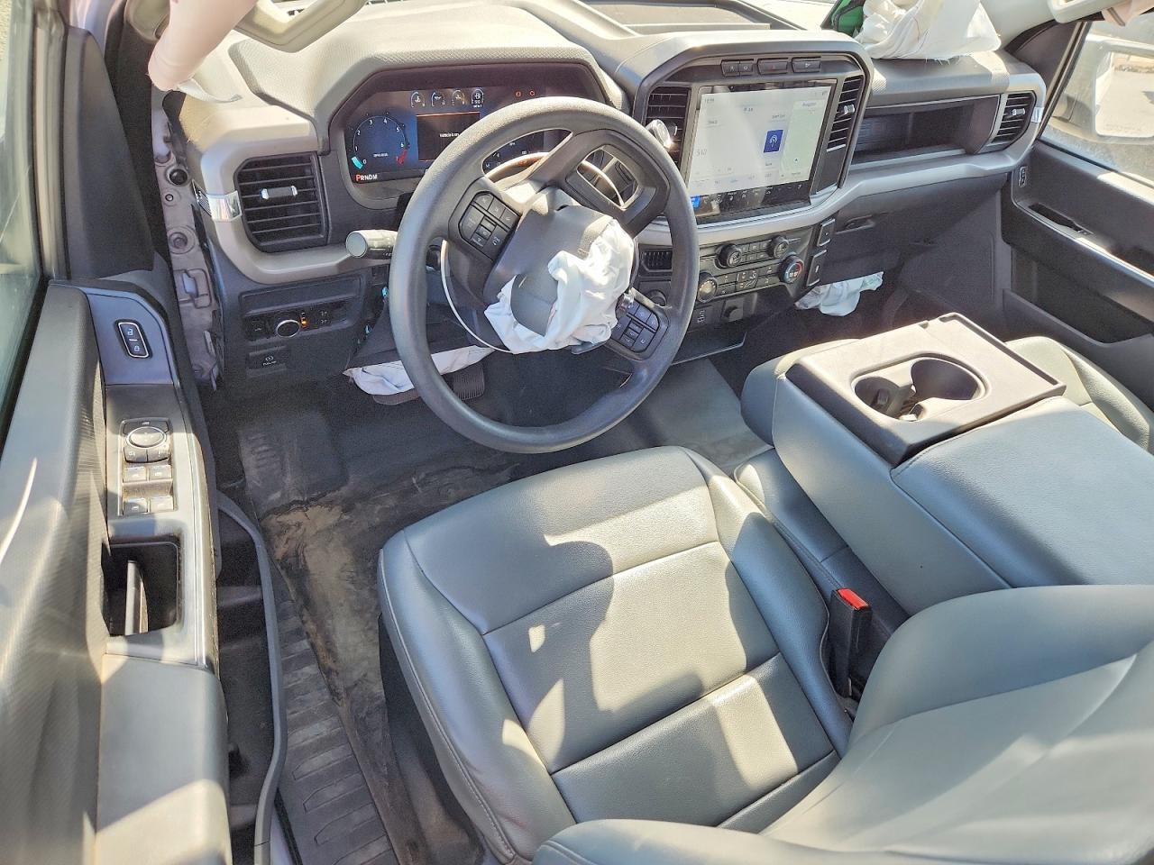 2024 FORD F150 XL — Фото 8 из 12