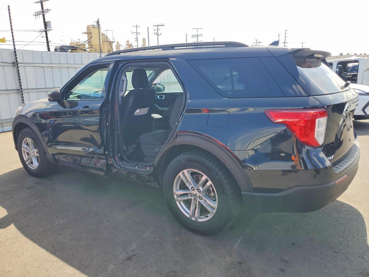 2020 FORD EXPLORER XLT — Фото 2 из 14
