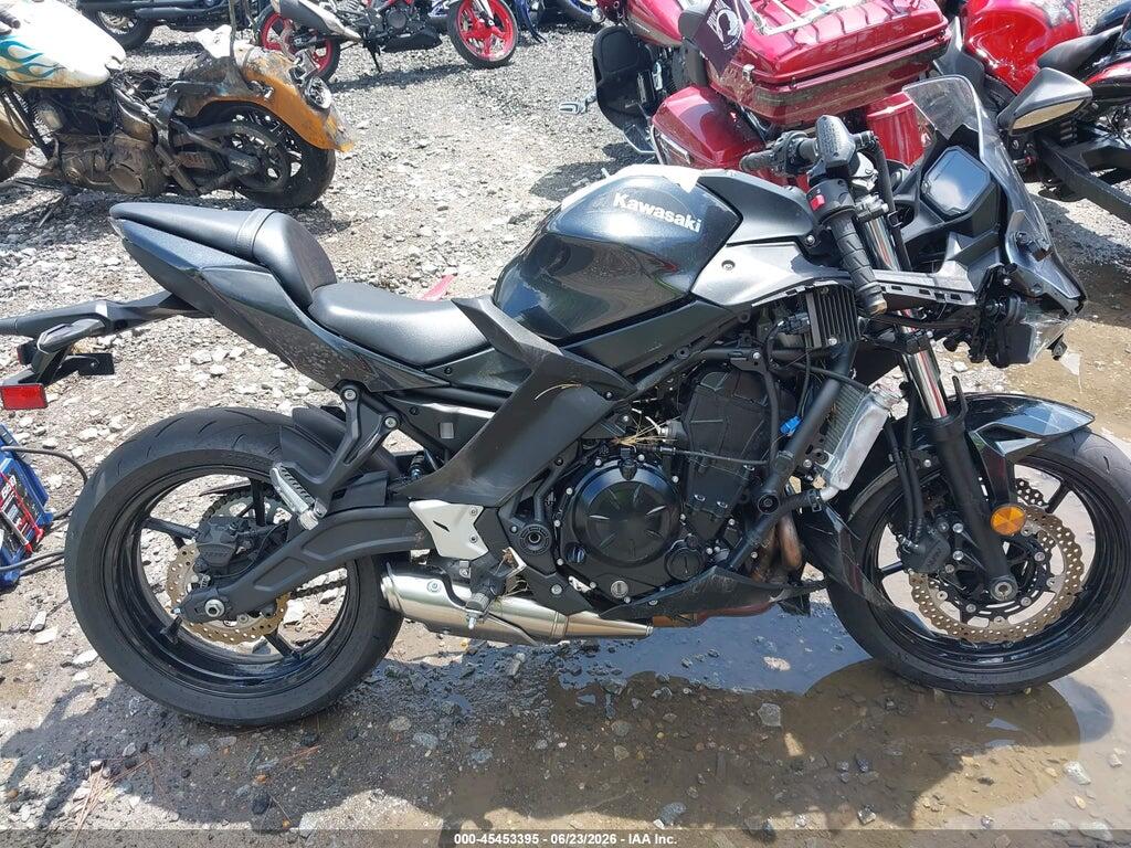 ML5EXER19TDAG8135 2026 KAWASAKI EX650 photo no. 11