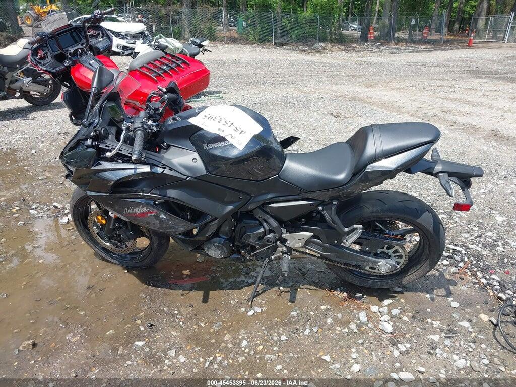 ML5EXER19TDAG8135 2026 KAWASAKI EX650 photo no. 12