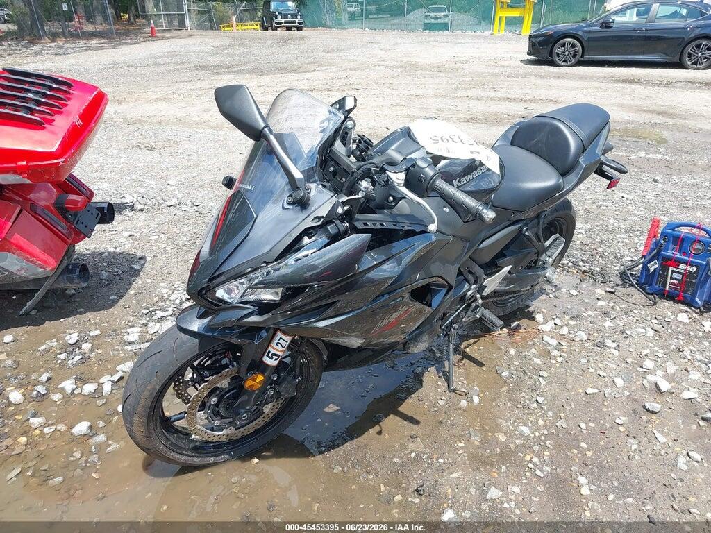ML5EXER19TDAG8135 2026 KAWASAKI EX650 photo no. 2