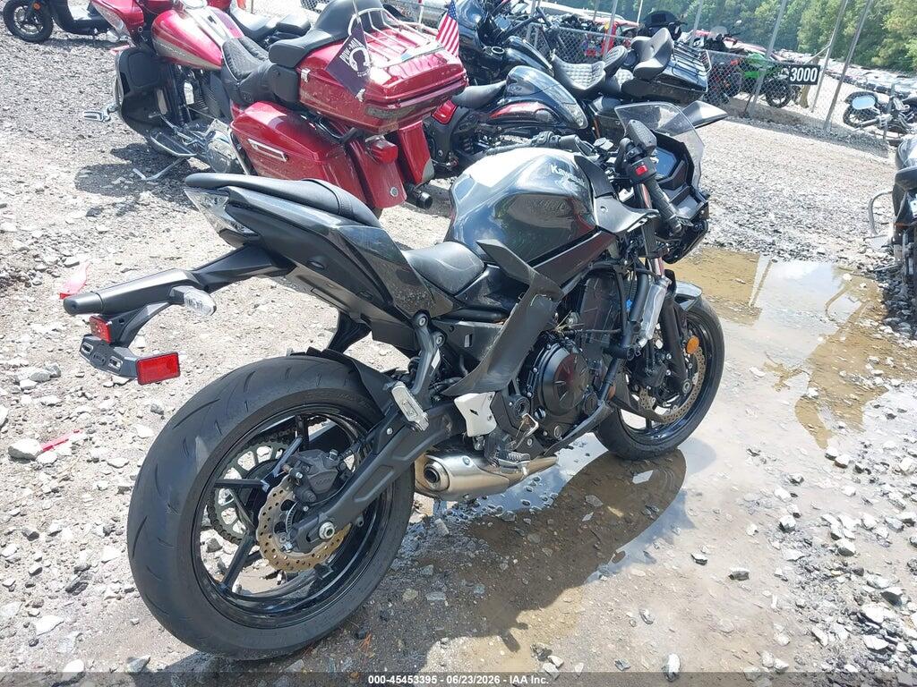 ML5EXER19TDAG8135 2026 KAWASAKI EX650 photo no. 4
