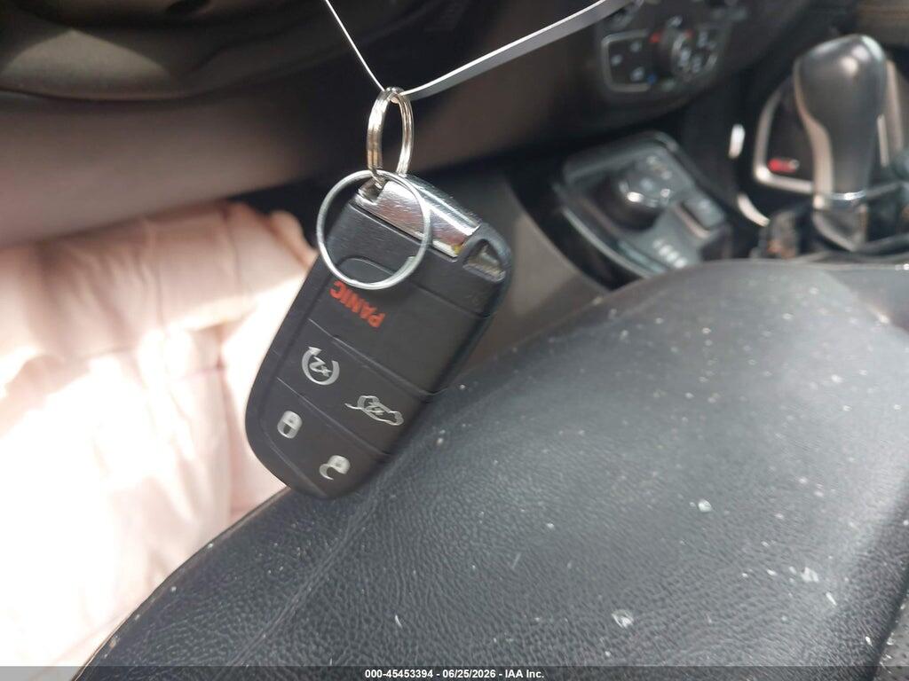 3C4NJDCB0JT245702 2018 JEEP COMPASS photo no. 11