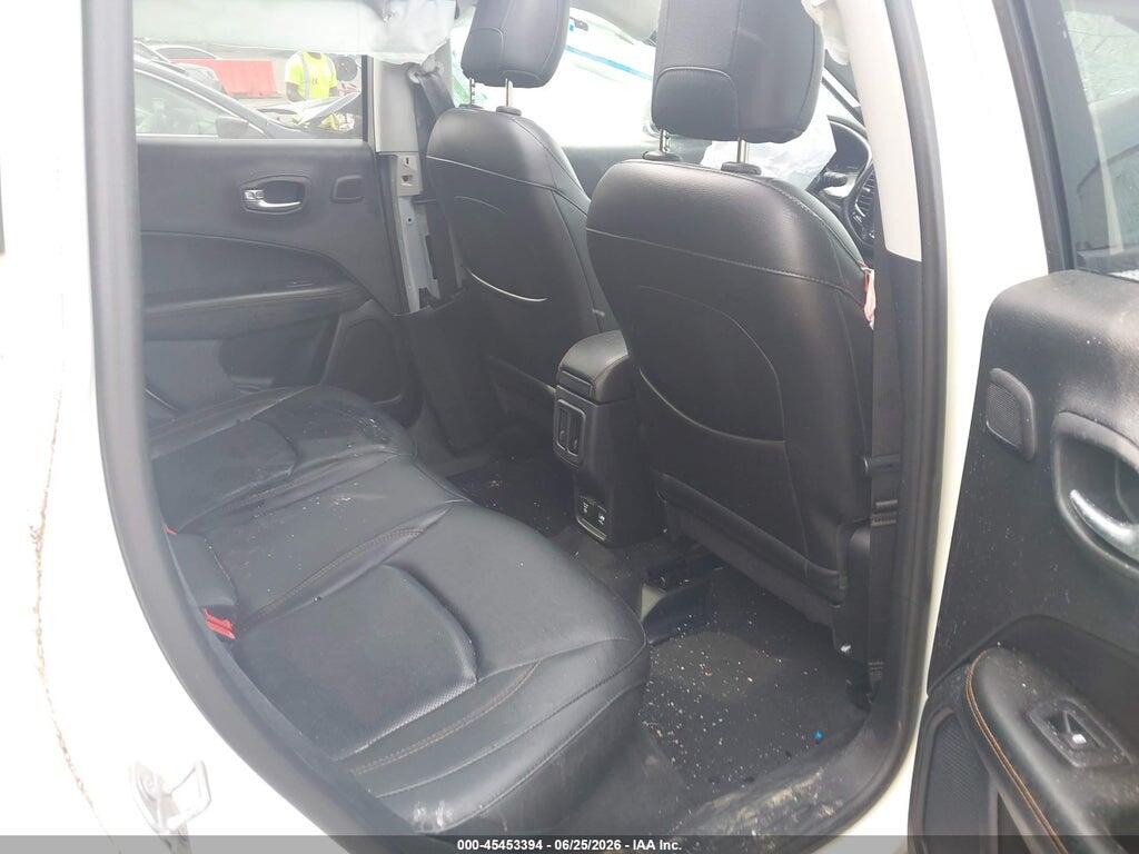 3C4NJDCB0JT245702 2018 JEEP COMPASS photo no. 8