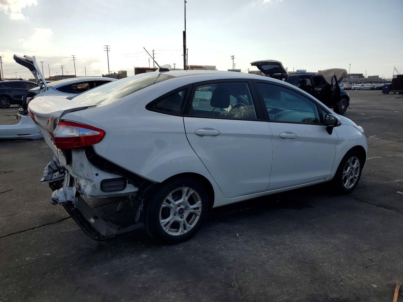 2016 FORD FIESTA SE — Фото 3 из 12