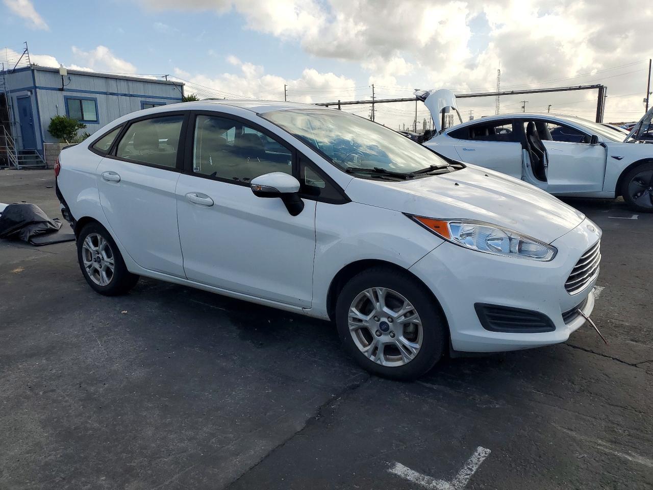 2016 FORD FIESTA SE — Фото 4 из 12