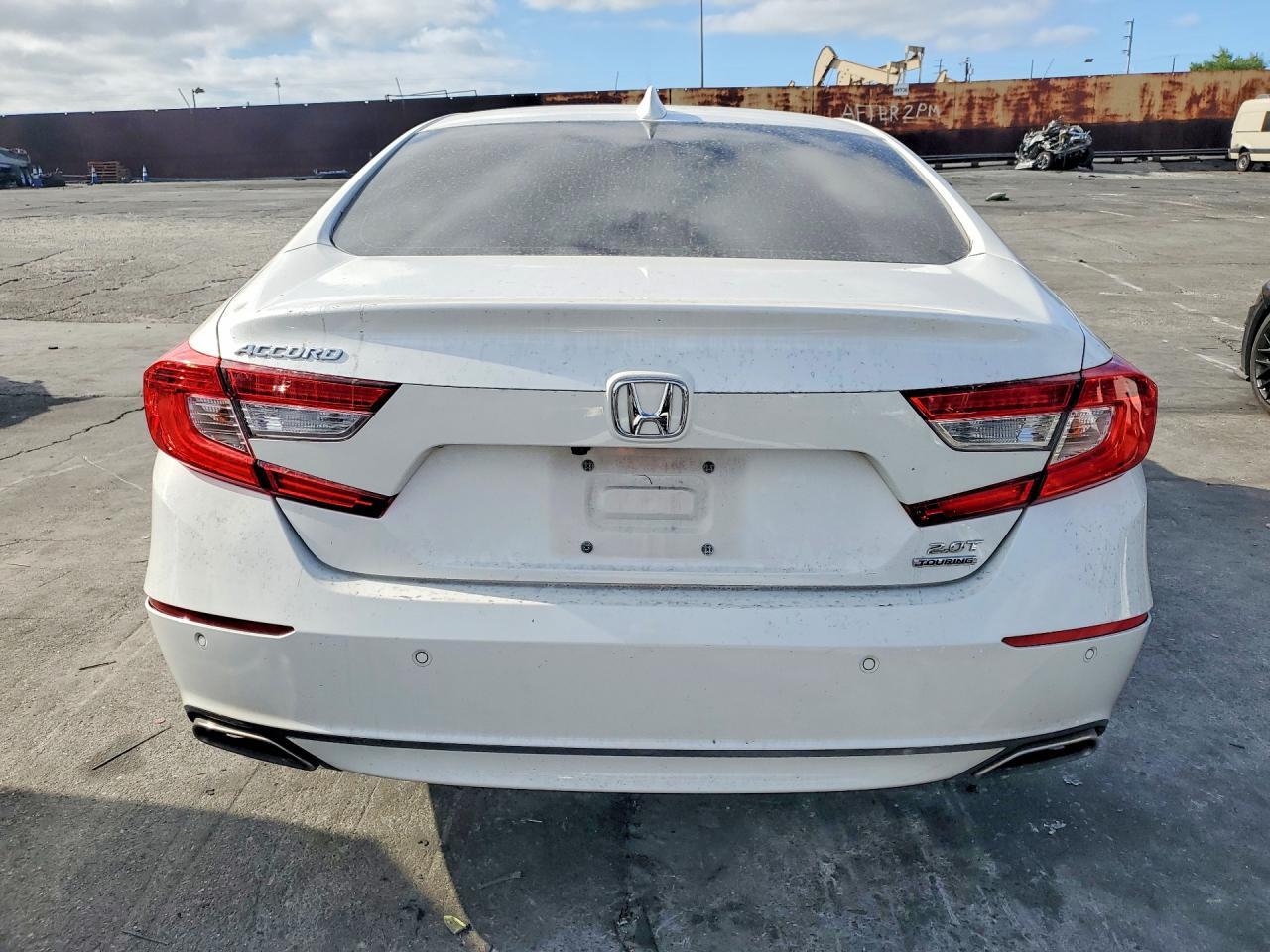 2021 HONDA ACCORD TOURING — Фото 11 из 16