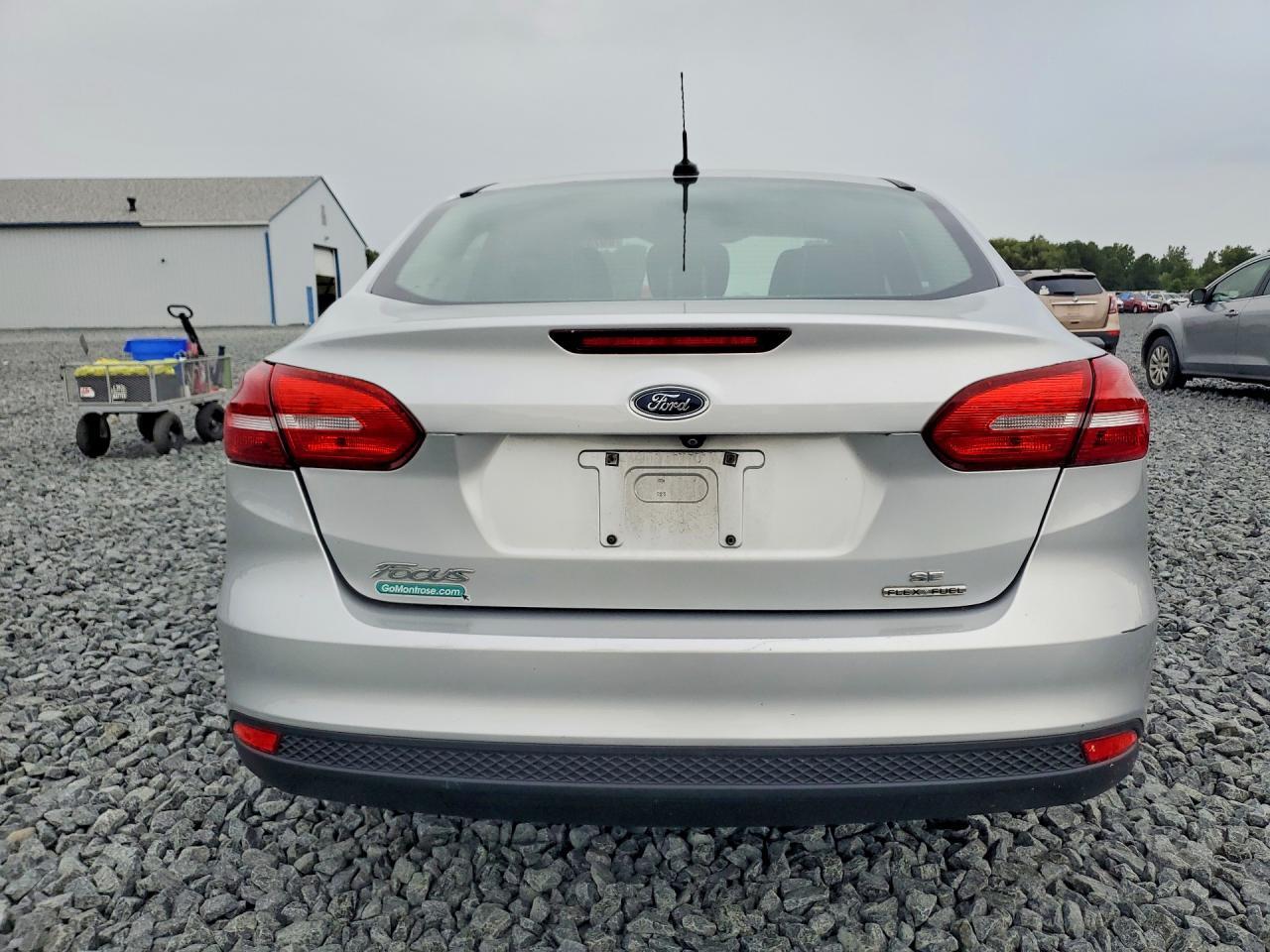 2016 FORD FOCUS SE — Фото 6 из 12