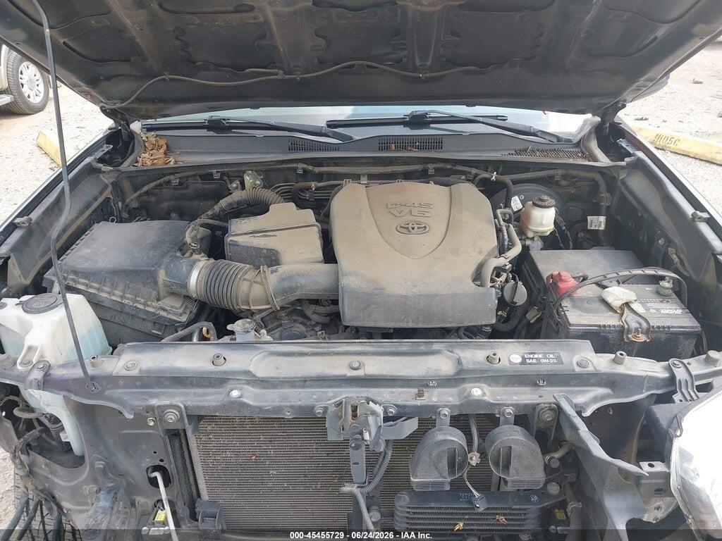 3TMAZ5CN2JM074940 2018 TOYOTA TACOMA photo no. 10