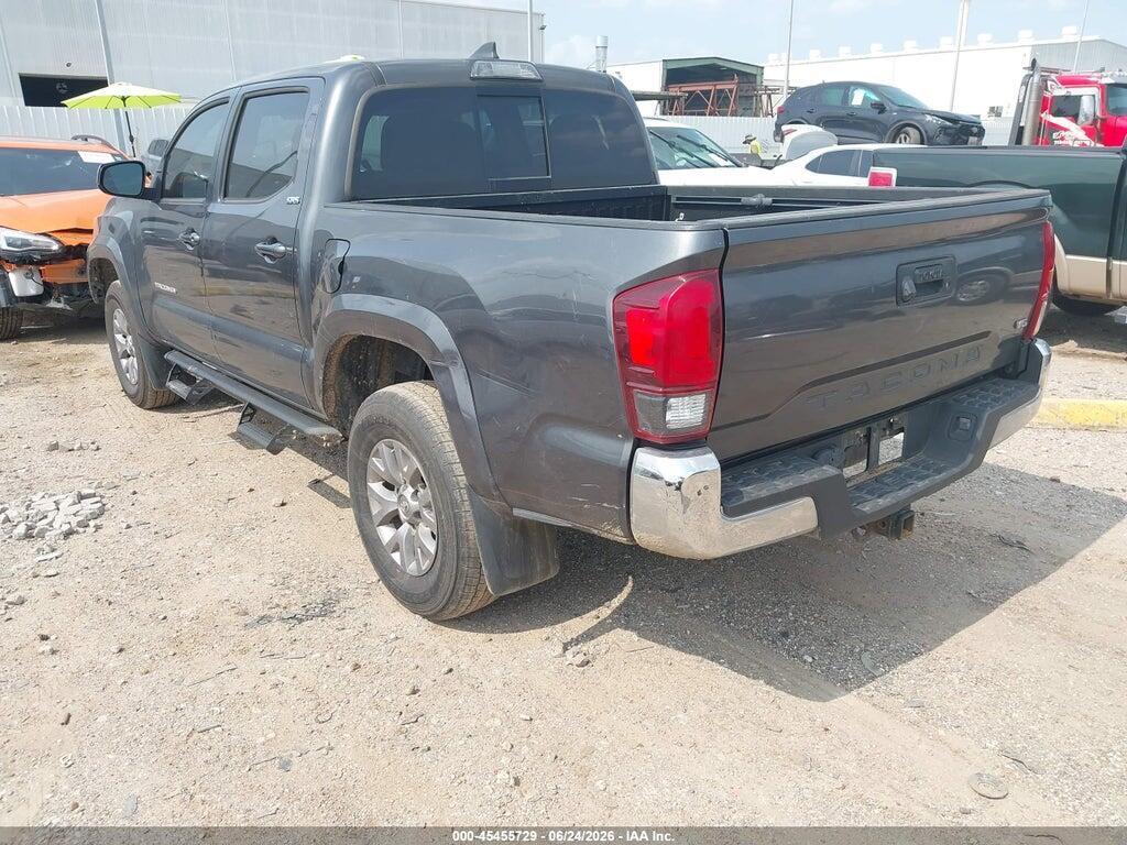 3TMAZ5CN2JM074940 2018 TOYOTA TACOMA photo no. 3
