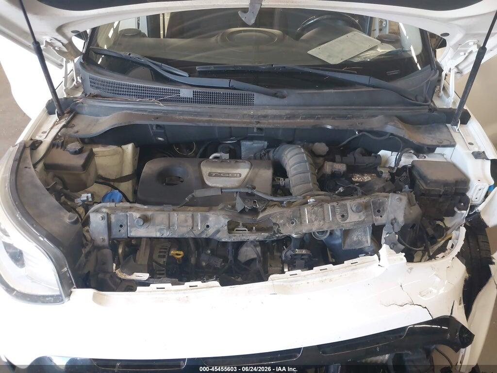 KNDJX3AA8J7907063 2018 KIA SOUL photo no. 10