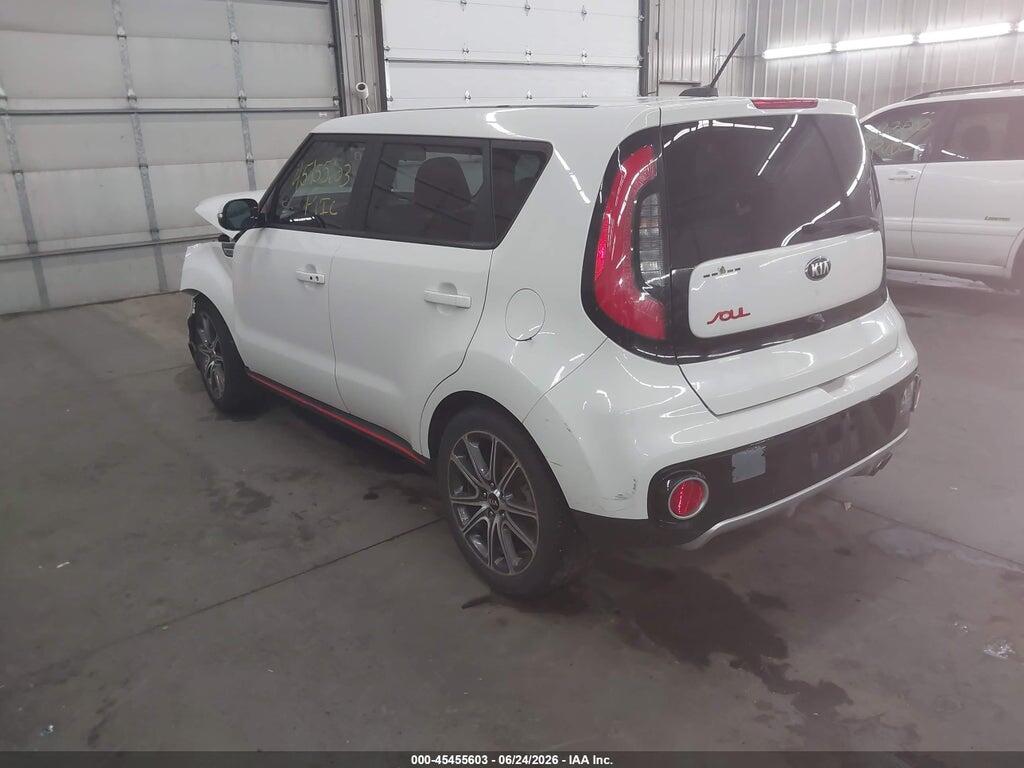 KNDJX3AA8J7907063 2018 KIA SOUL photo no. 3
