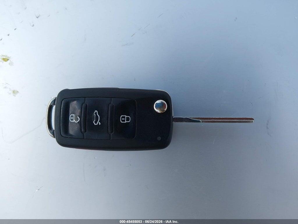 1VWBN7A33DC087566 2013 VOLKSWAGEN PASSAT photo no. 11