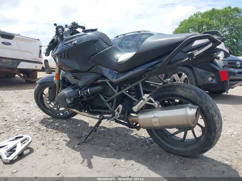 WB1049008DZX97668 2013 BMW R1200 photo no. 3