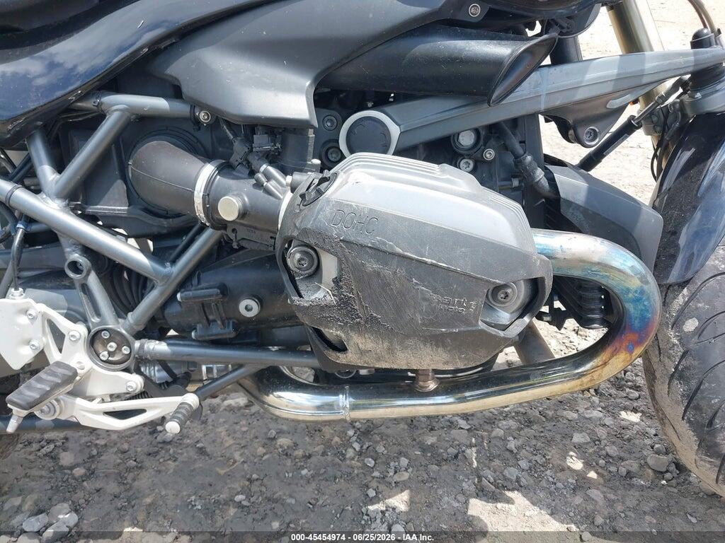 WB1049008DZX97668 2013 BMW R1200 photo no. 8