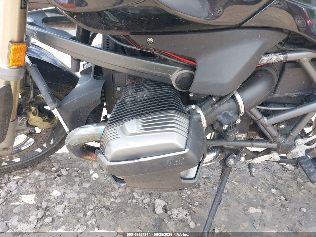 WB1049008DZX97668 2013 BMW R1200 photo no. 9