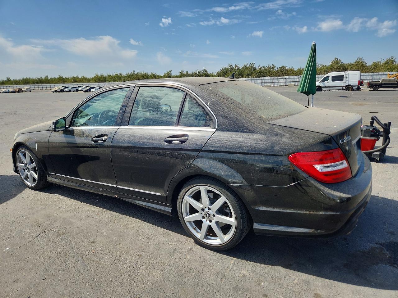 2014 MERCEDES-BENZ C 250 — Фото 2 из 12