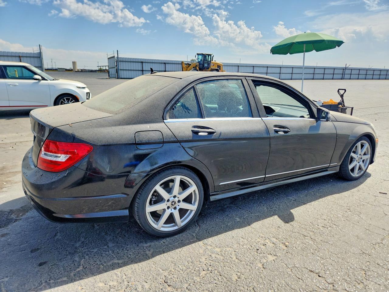 2014 MERCEDES-BENZ C 250 — Фото 3 из 12